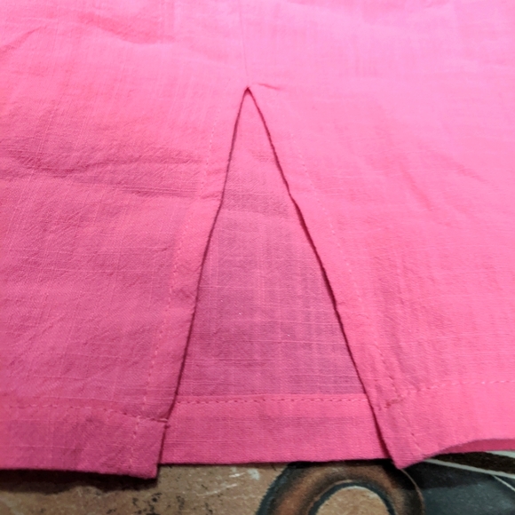 Barbie pink mini skirt with slit - Picture 2 of 4